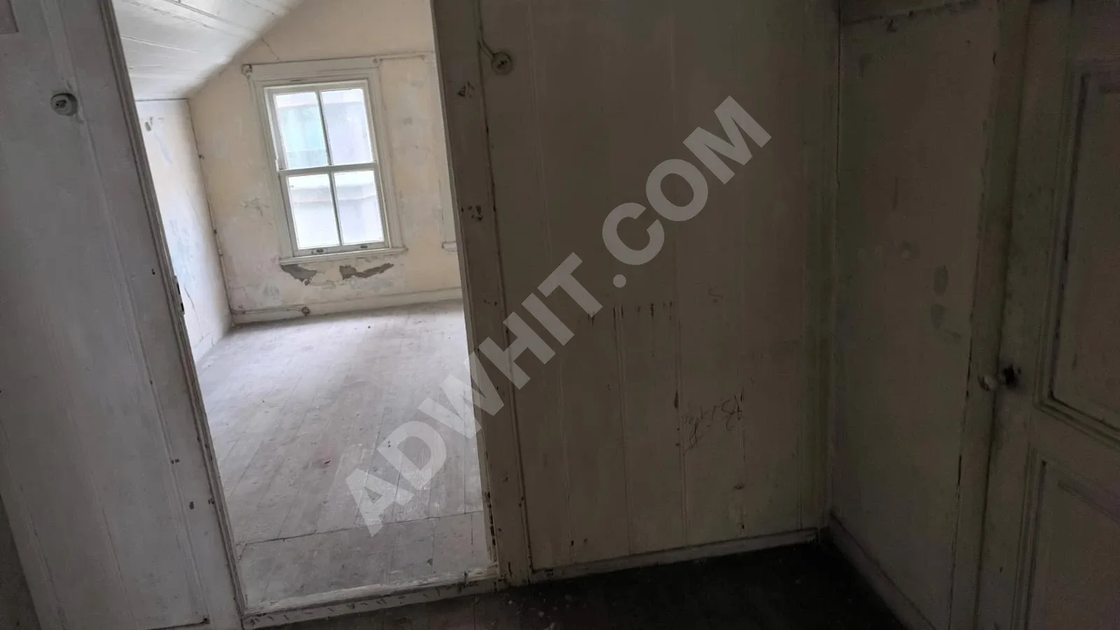 İSTANBUL KADIKÖY KIZILTOPRAKTA SATILIK MÜSTAKİL EV görsel 24