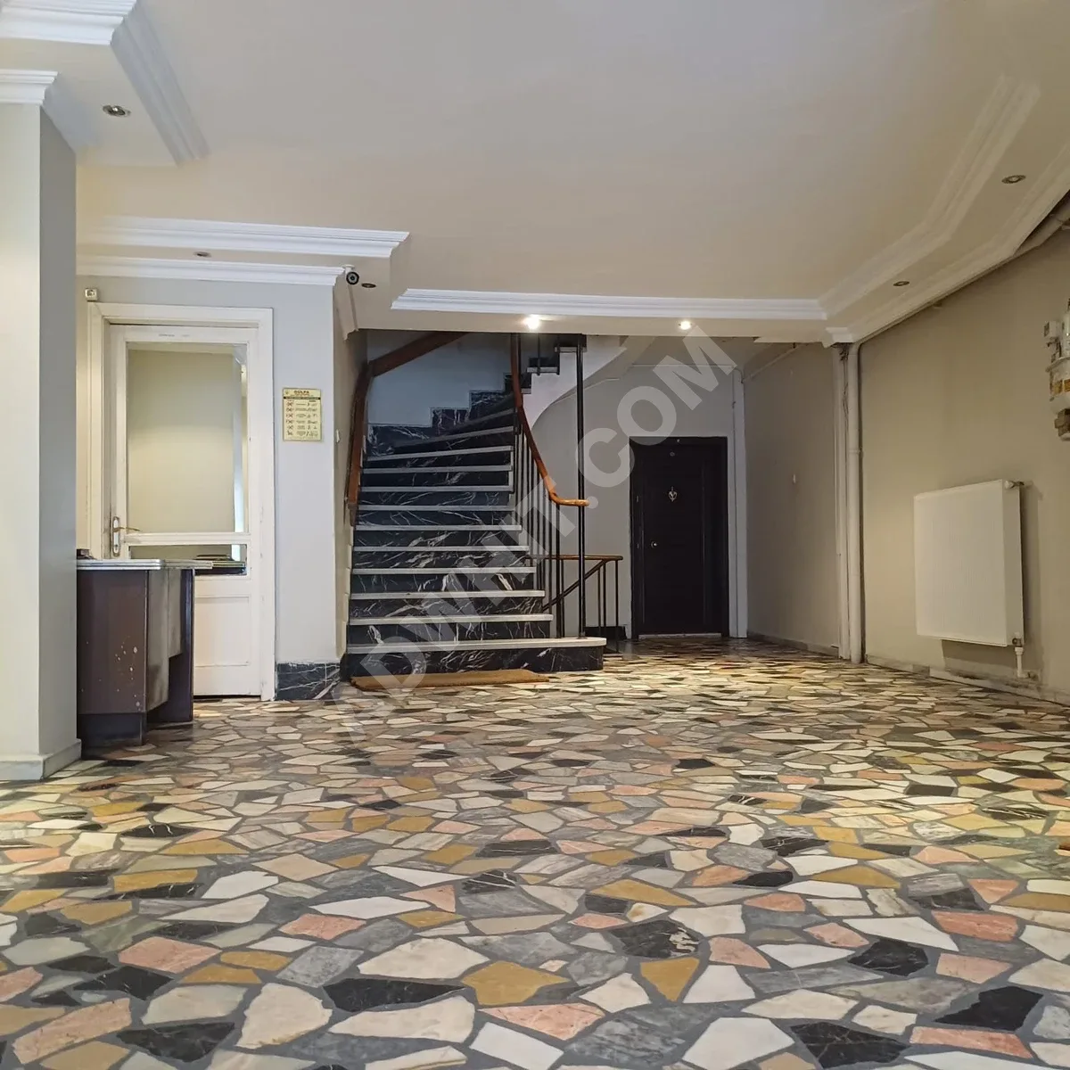 CİHANGİR'DE SATILIK 1+1 DAİRE - NET 60 M² KAPALI MUTFAKLI görsel 23