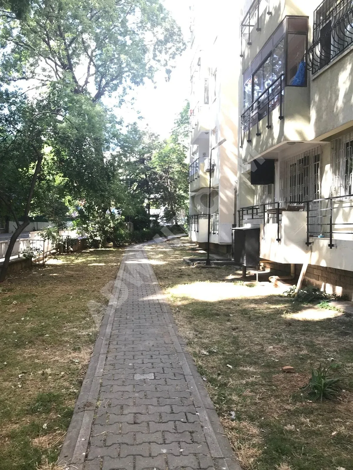 KOZYATAĞI’NDA METRO’YA KOMŞU DERYA SİTESİNDE SATILIK 3+1 görsel 2