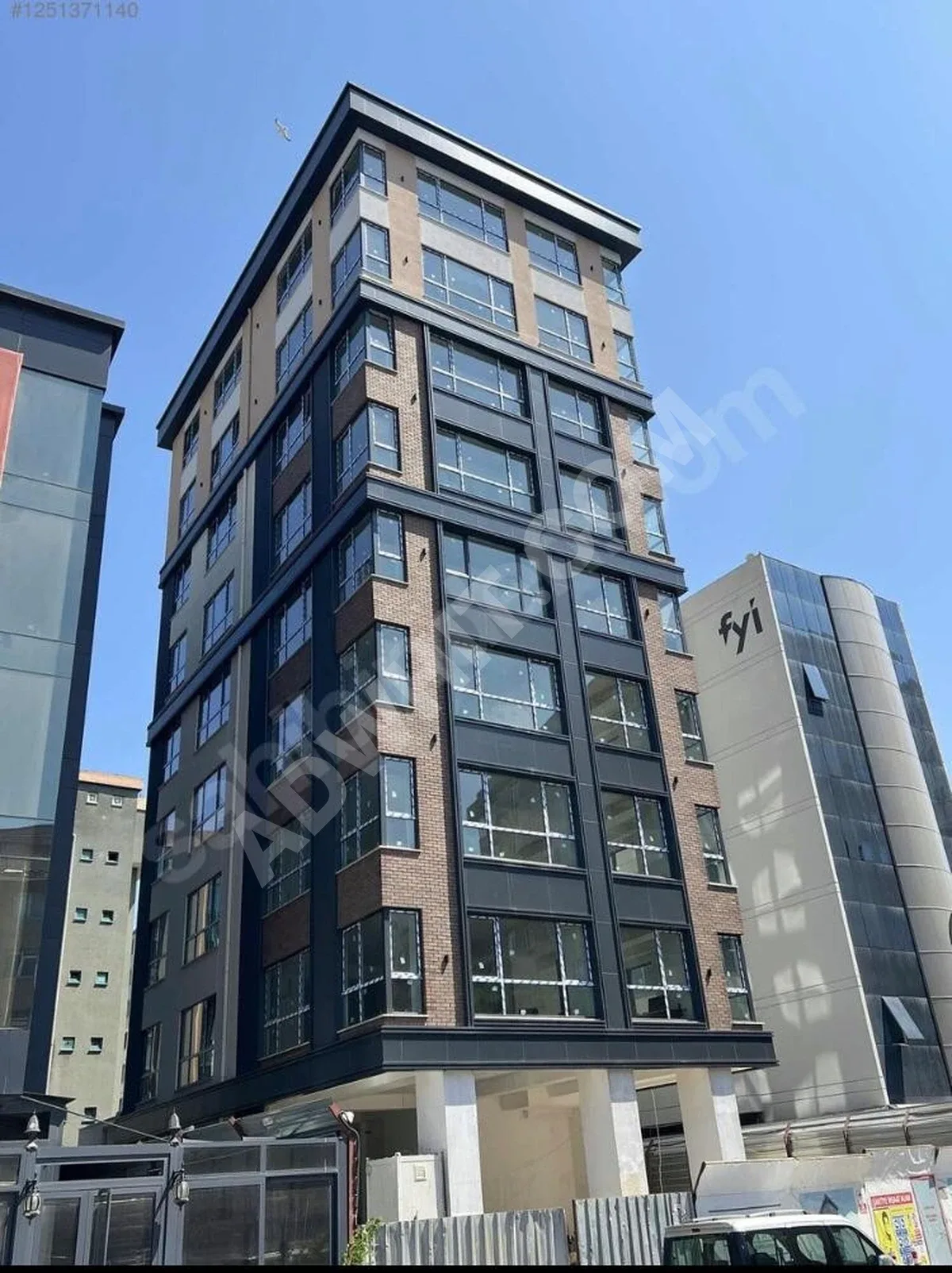 E-5 YENİ SAHRA METRO DURAĞI YANINDA 2500 m² KOMPLE KİRALIK BİNA görsel 2