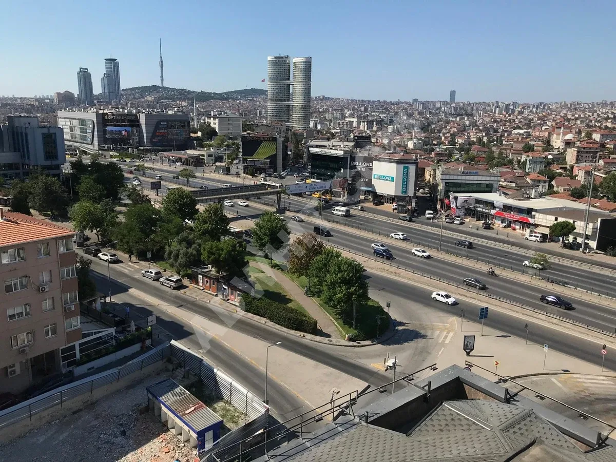 E-5 YENİ SAHRA METRO DURAĞI YANINDA 2500 m² KOMPLE KİRALIK BİNA görsel 3