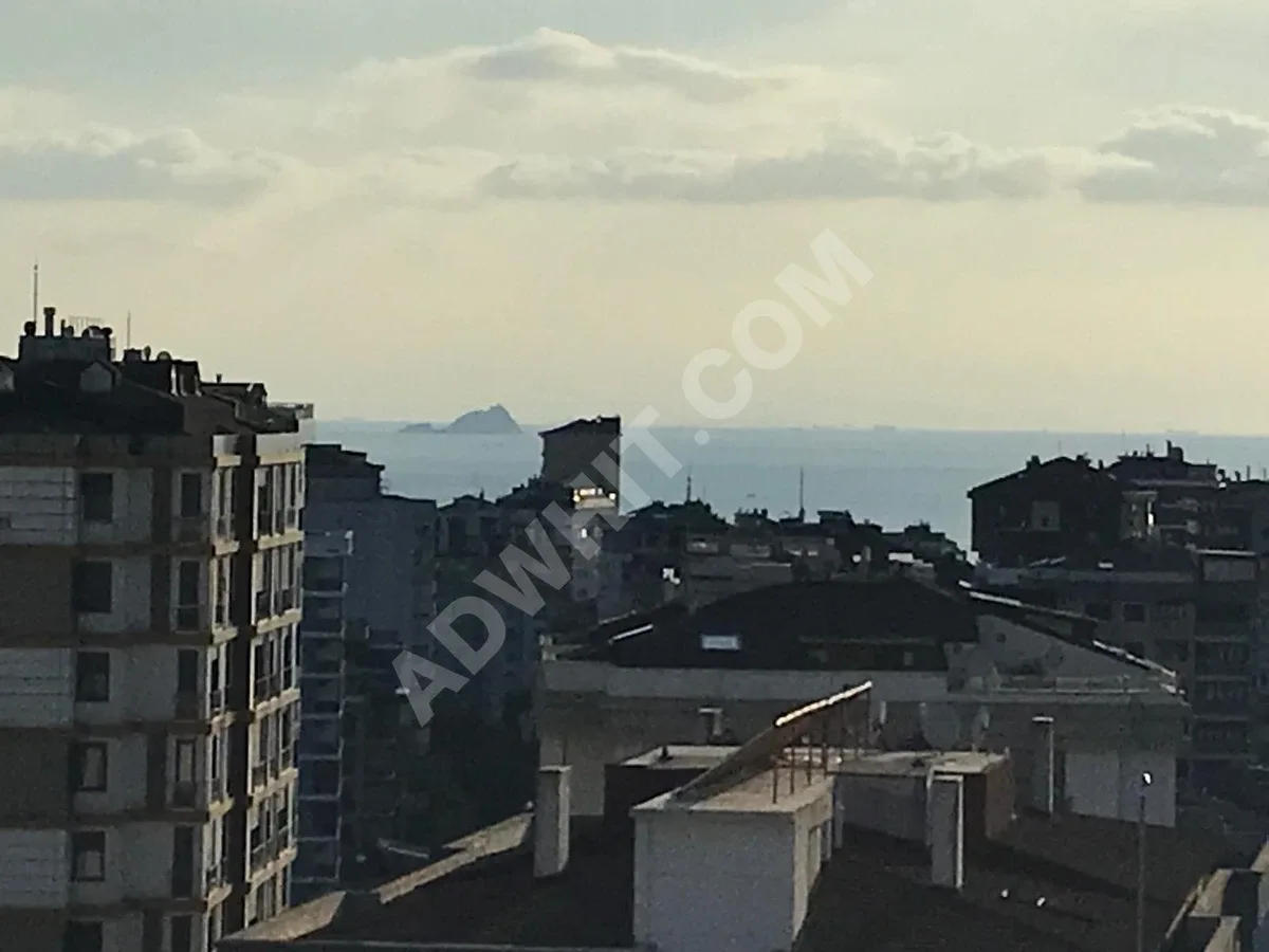 KAZASKER MİNÜBÜS CADDESİ ÜZERİNDE DENİZ MANZARALI 7+2 DUBLEX görsel 4