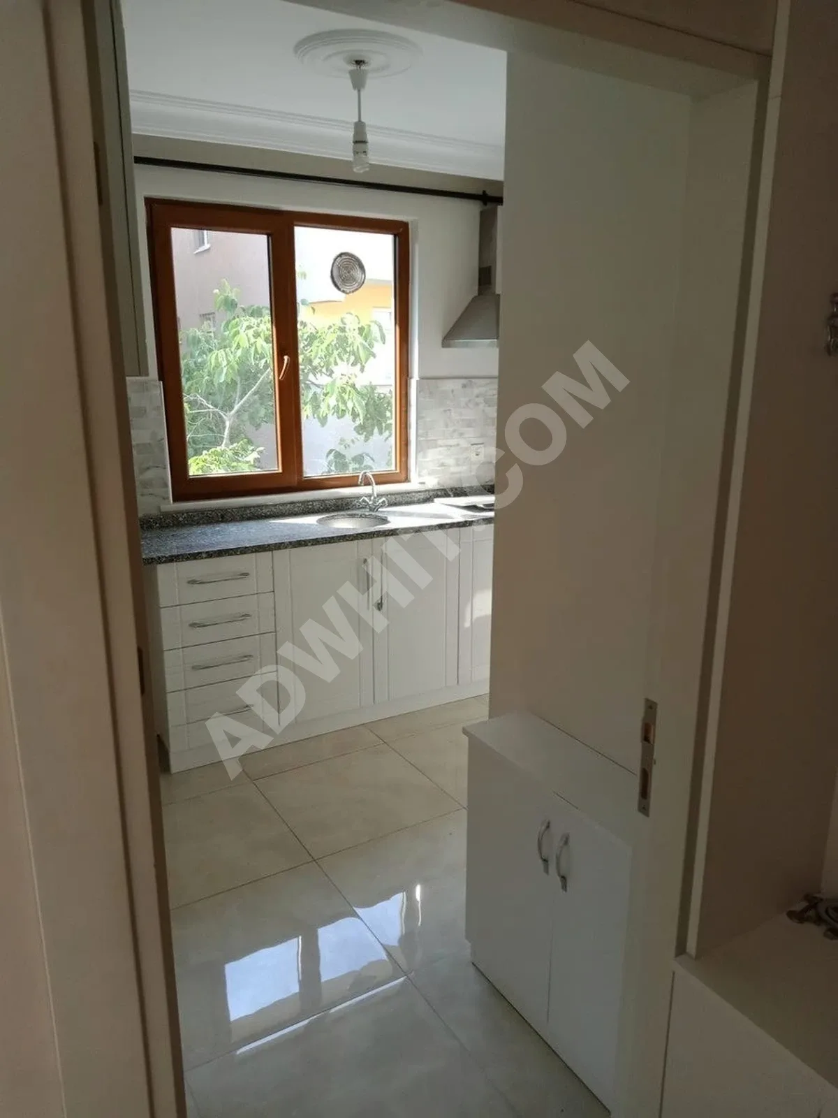 İÇERENKÖY'DE METRO DURAĞINA KOMŞU TERASLI 2+1 DUBLEKS görsel 5