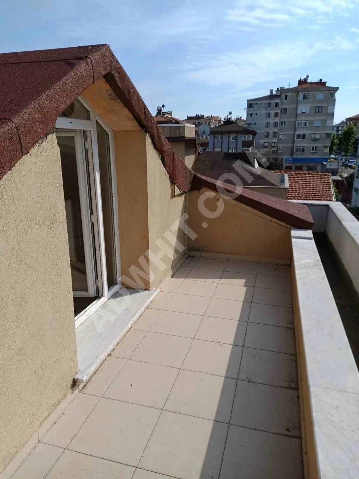 İÇERENKÖY'DE METRO DURAĞINA KOMŞU TERASLI 2+1 DUBLEKS görsel 6