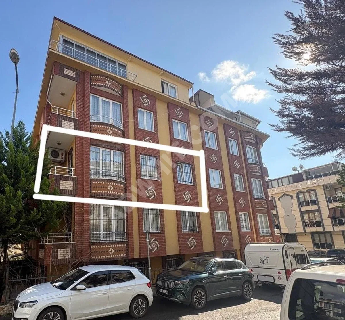 ATAŞEHİR ÖRNEK MAHALLESİ NEY SOKAKTA 3+1 NET 110M2 SATILIK DAİRE