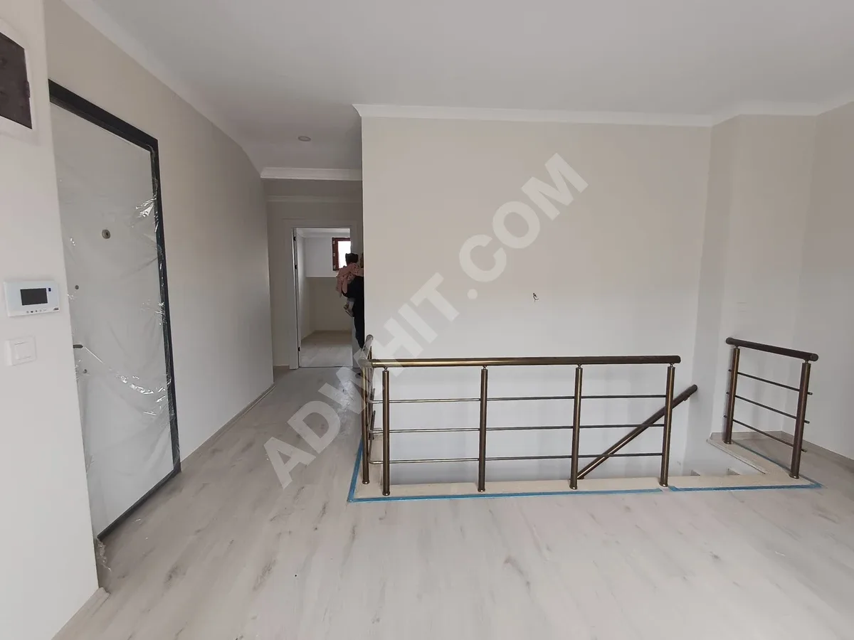 🏡 ÜSKÜDAR MERKEZDE SIFIR BİNADA 3+2 DUBLEX SATILIK DAİRE görsel 14