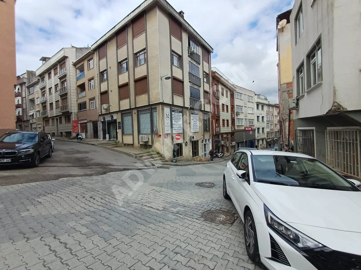🏡 ÜSKÜDAR MERKEZDE SIFIR BİNADA 3+2 DUBLEX SATILIK DAİRE görsel 2