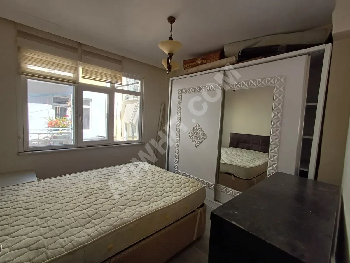 ÜSKÜDAR VALİDE-İ ATİK’TE EŞYALI KİRALIK 2+1 DAİRE görsel 14