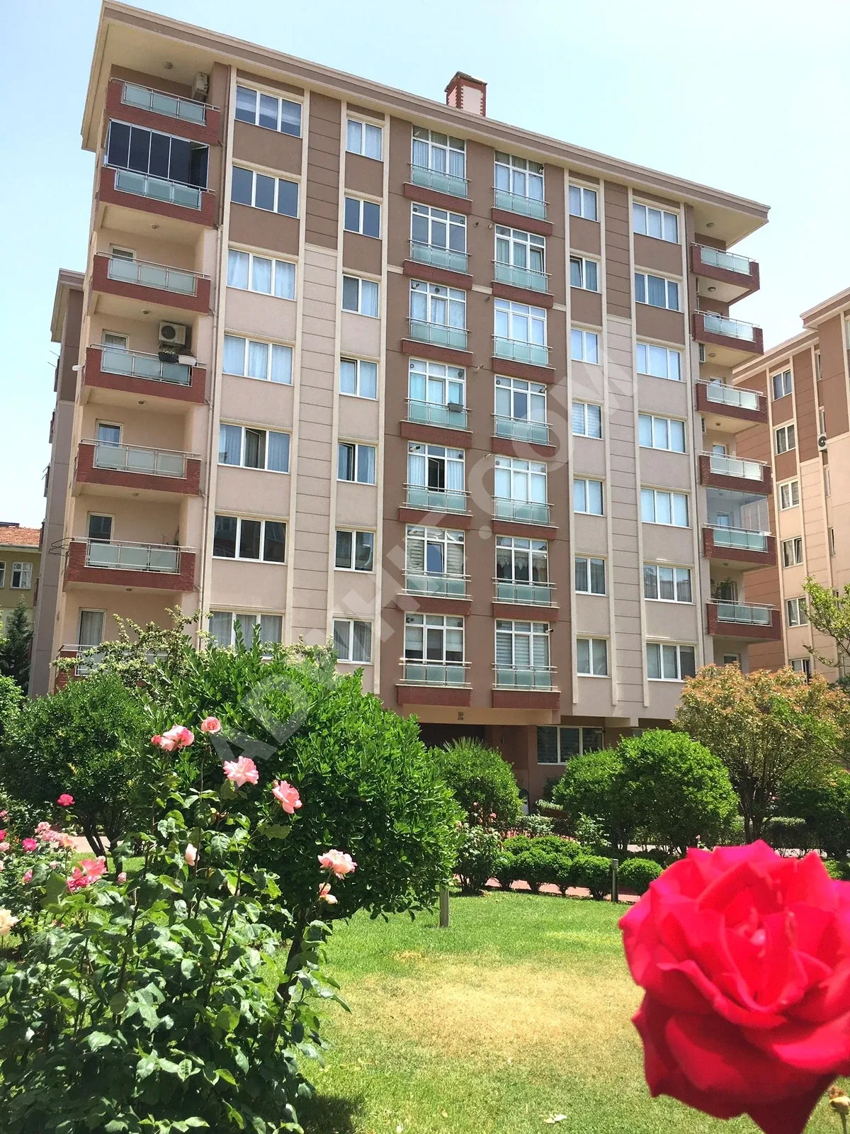 ÜSKÜDAR BULGURLU ÖZYENER DETAY SİTESİ'NDE SATILIK 3+1 DAİRE görsel 2