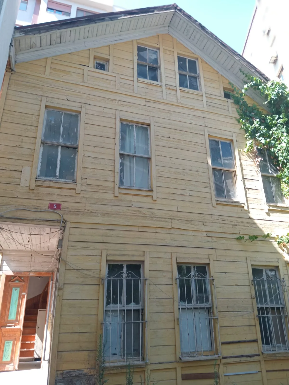 İSTANBUL KADIKÖY KIZILTOPRAKTA SATILIK MÜSTAKİL EV görsel 11