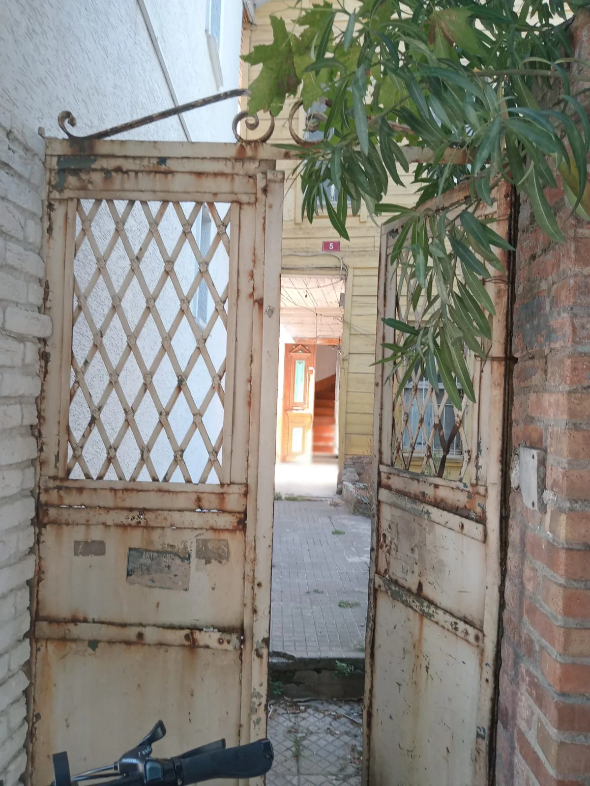 İSTANBUL KADIKÖY KIZILTOPRAKTA SATILIK MÜSTAKİL EV görsel 12